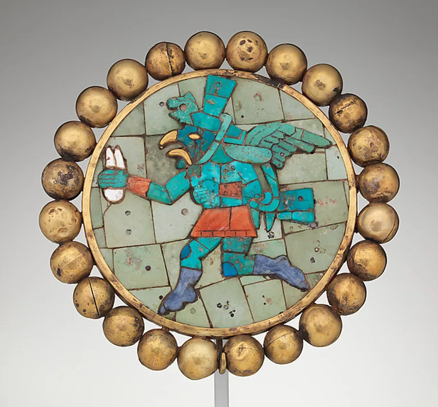 زیور گوش با پیک بالدار، موچه، پرو